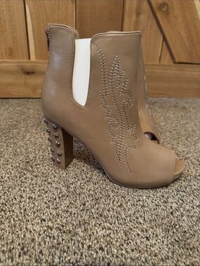 Peep-Toe Block Heels in Taupe with Star Stitching